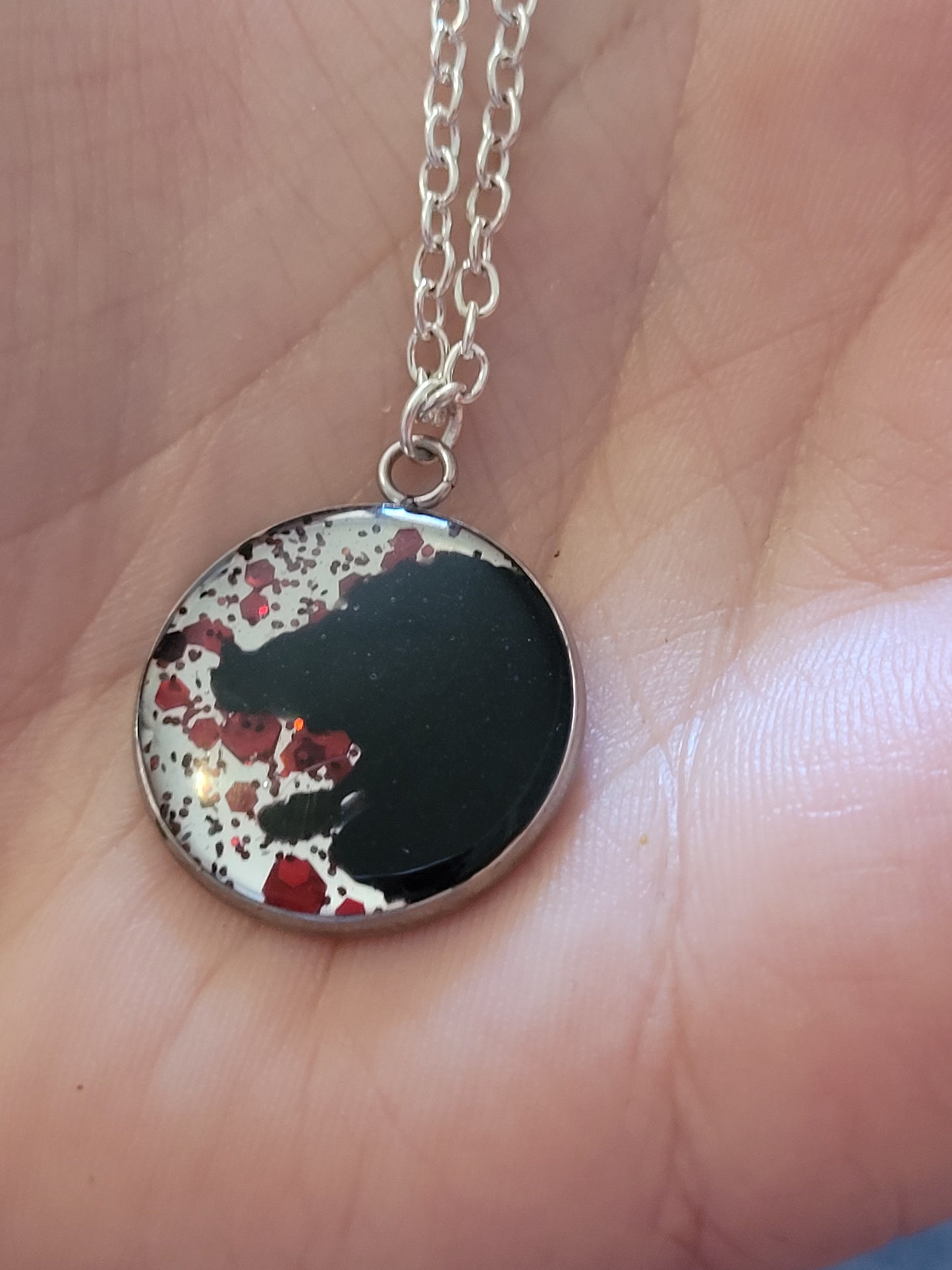 Collier en chaine avec sont pendentif en Résine Uv N°4