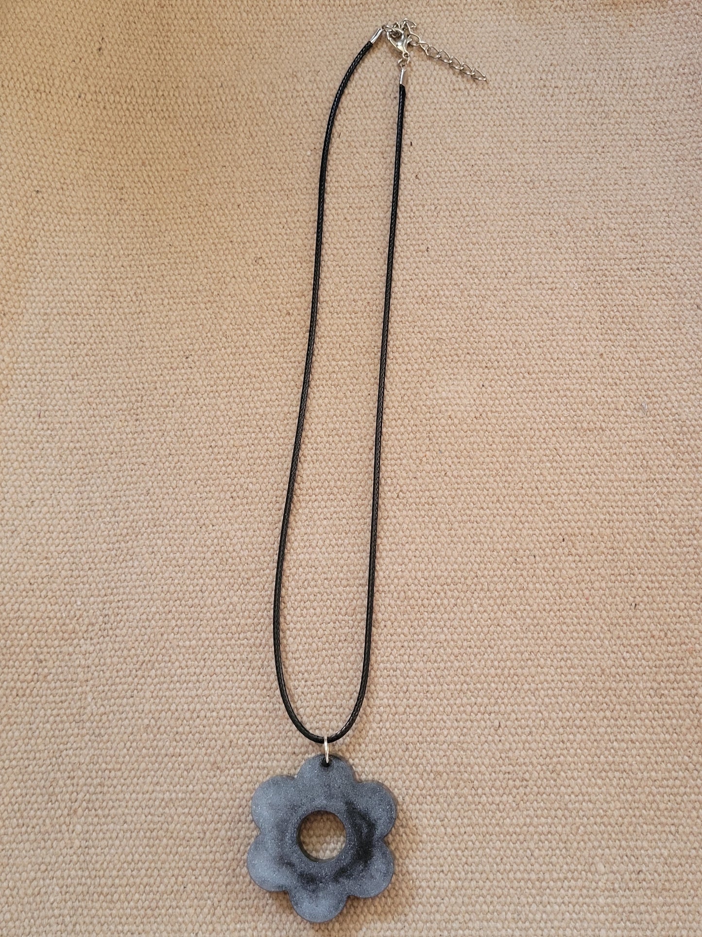 Collier en corde Marguerite N°1