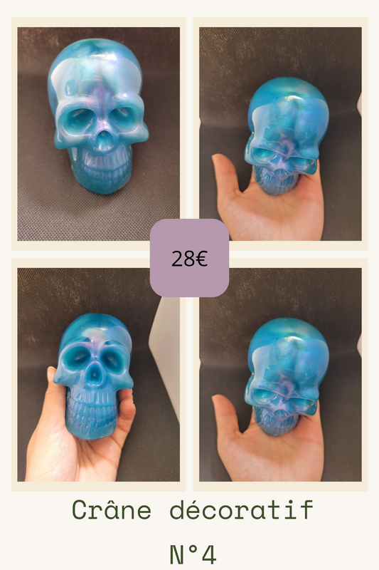 Crâne décoratif bleu avec des reflet vert N°4